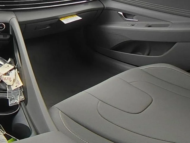 New 2026 White Hyundai SEL Sport image 38