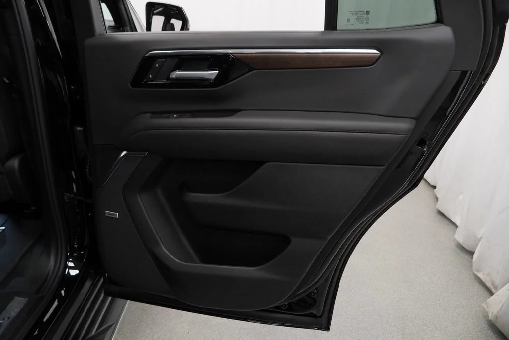 New 2026 Black Chevrolet High Country image 27