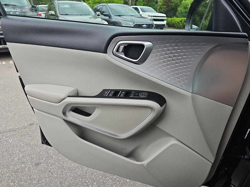 Used 2025 Black Kia LX image 27