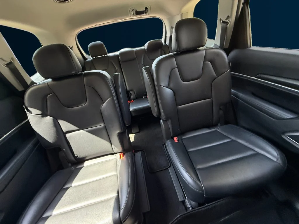 Used 2025 Black Kia S image 18