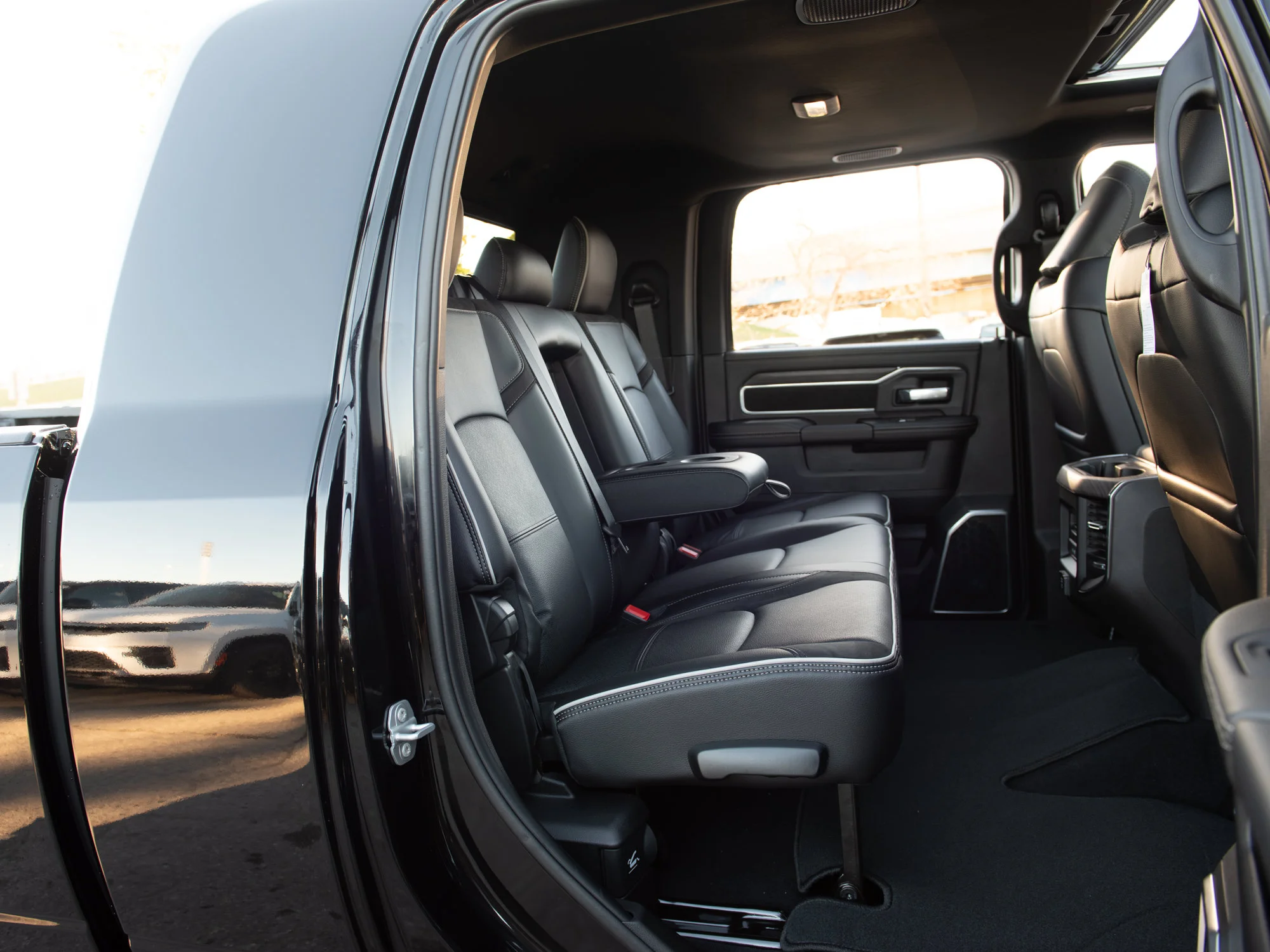 New 2027 Black RAM Laramie Night* Mega Cab 4x4, Sunroof, Heated Leather, 5th Wheel Prep image 27