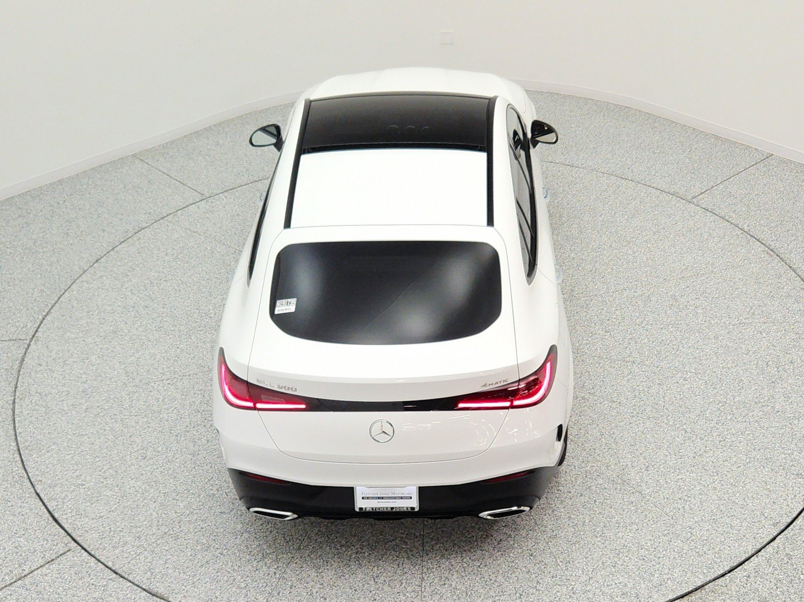 New 2026 MANUFAKTUR Moonlight White Metallic Mercedes-Benz GLC 300 4MATIC® Coupe image 50