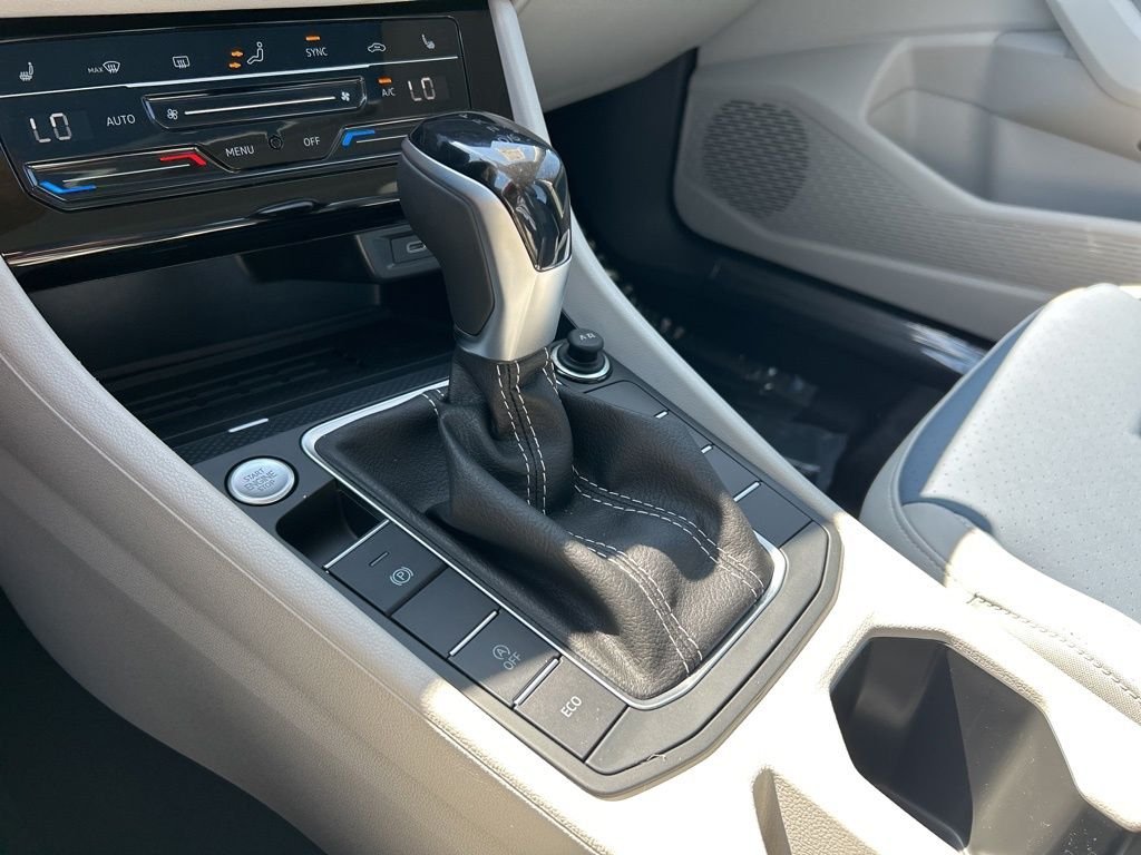 New 2026 White Volkswagen 1.5T SE image 37