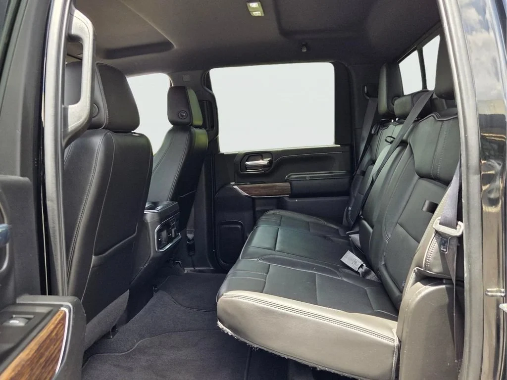 Used 2020 Black Chevrolet High Country image 5