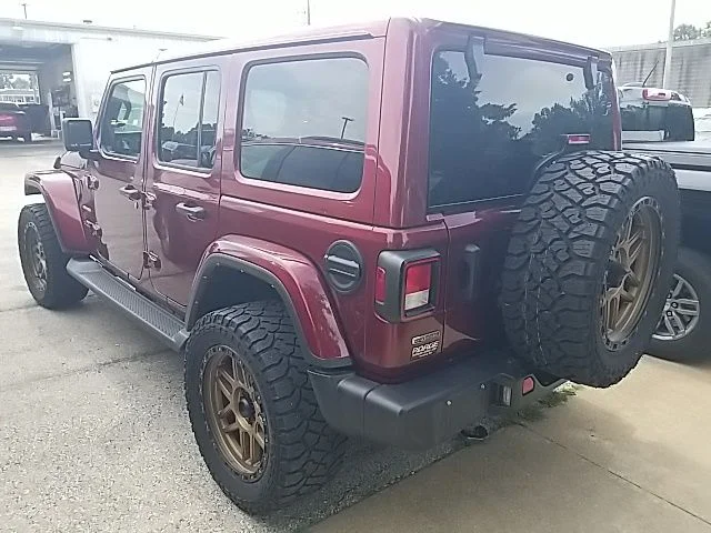 Used 2021 Red Jeep Unlimited Sahara image 17