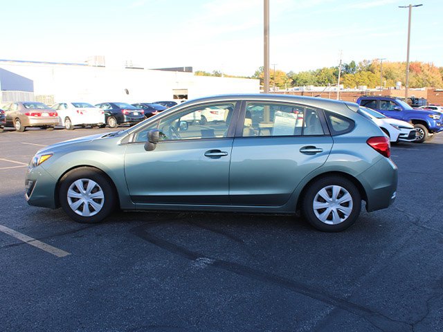 Used 2015 Green Metallic Subaru 2.0i image 7