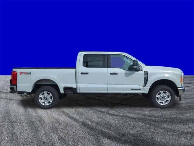 New 2026 Avalanche Ford F-250® XLT image 3
