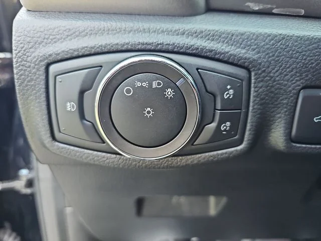 Used 2021 Black Ford XLT image 23
