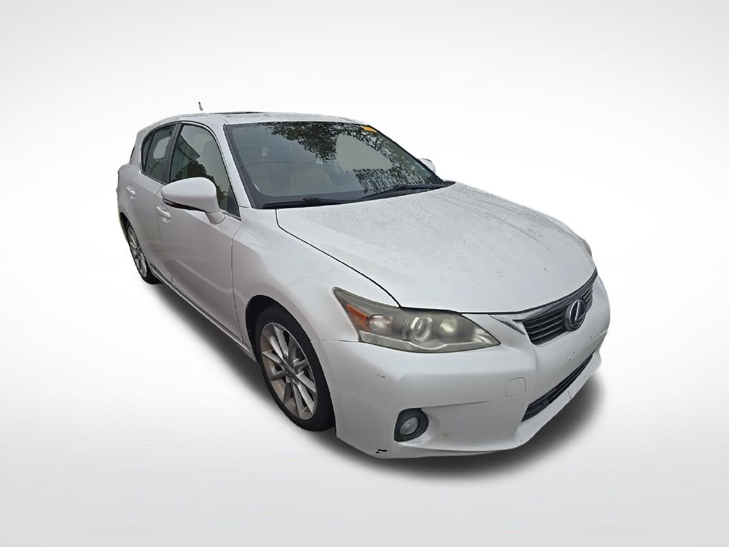 Used 2013 White Lexus 200h image 7