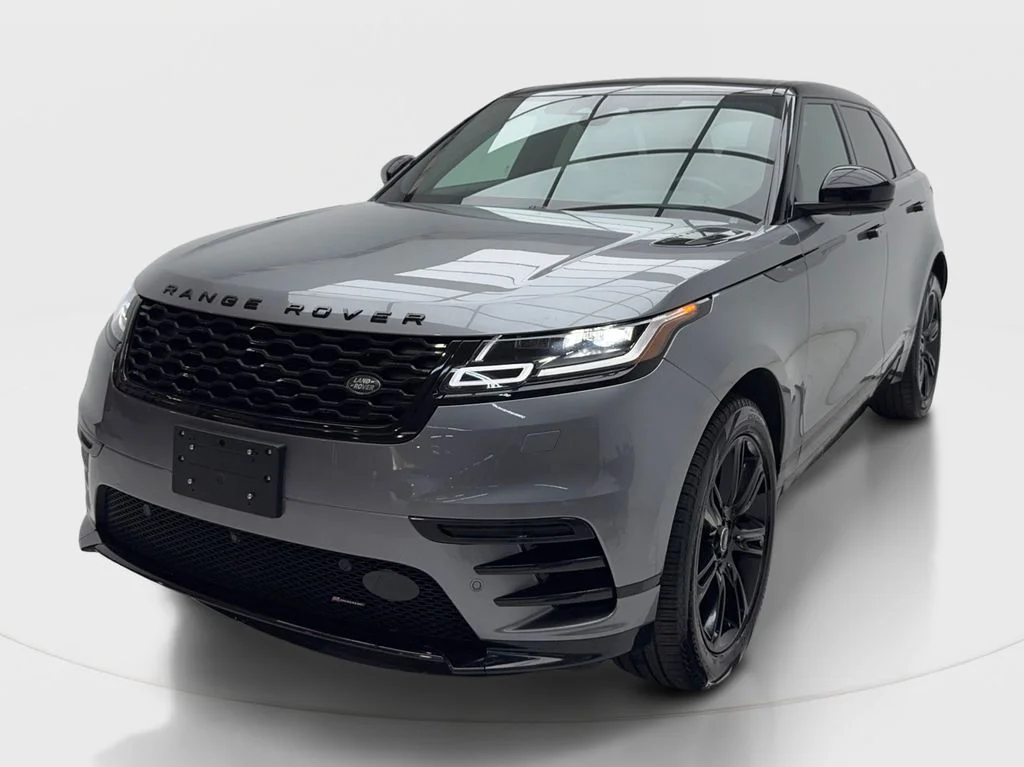 Used 2023 Gray Land Rover R-Dynamic S image 4