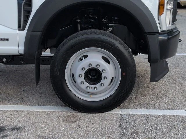 New 2026 Oxford White Ford F-450® XL image 11