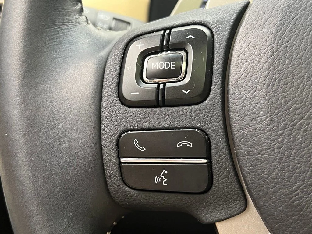 Used 2019 Silver Lexus 300 Base image 20