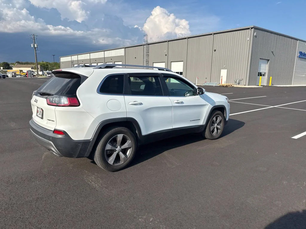 Used 2019 White Jeep Limited image 12