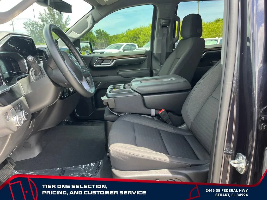 Used 2025 Titanium Rush Metallic GMC Elevation image 9