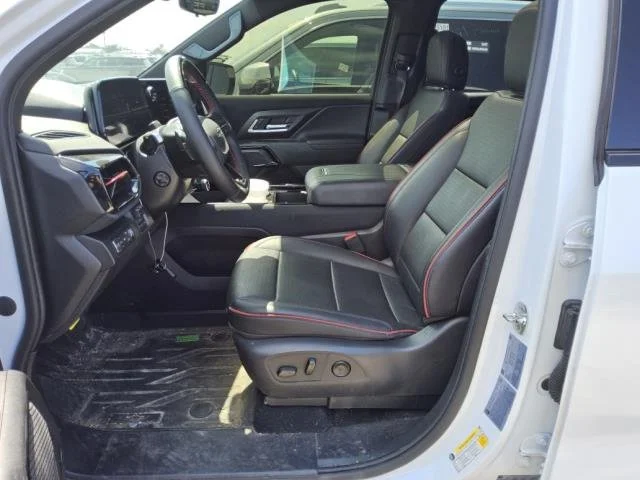 Used 2024 Summit White Chevrolet RST image 16