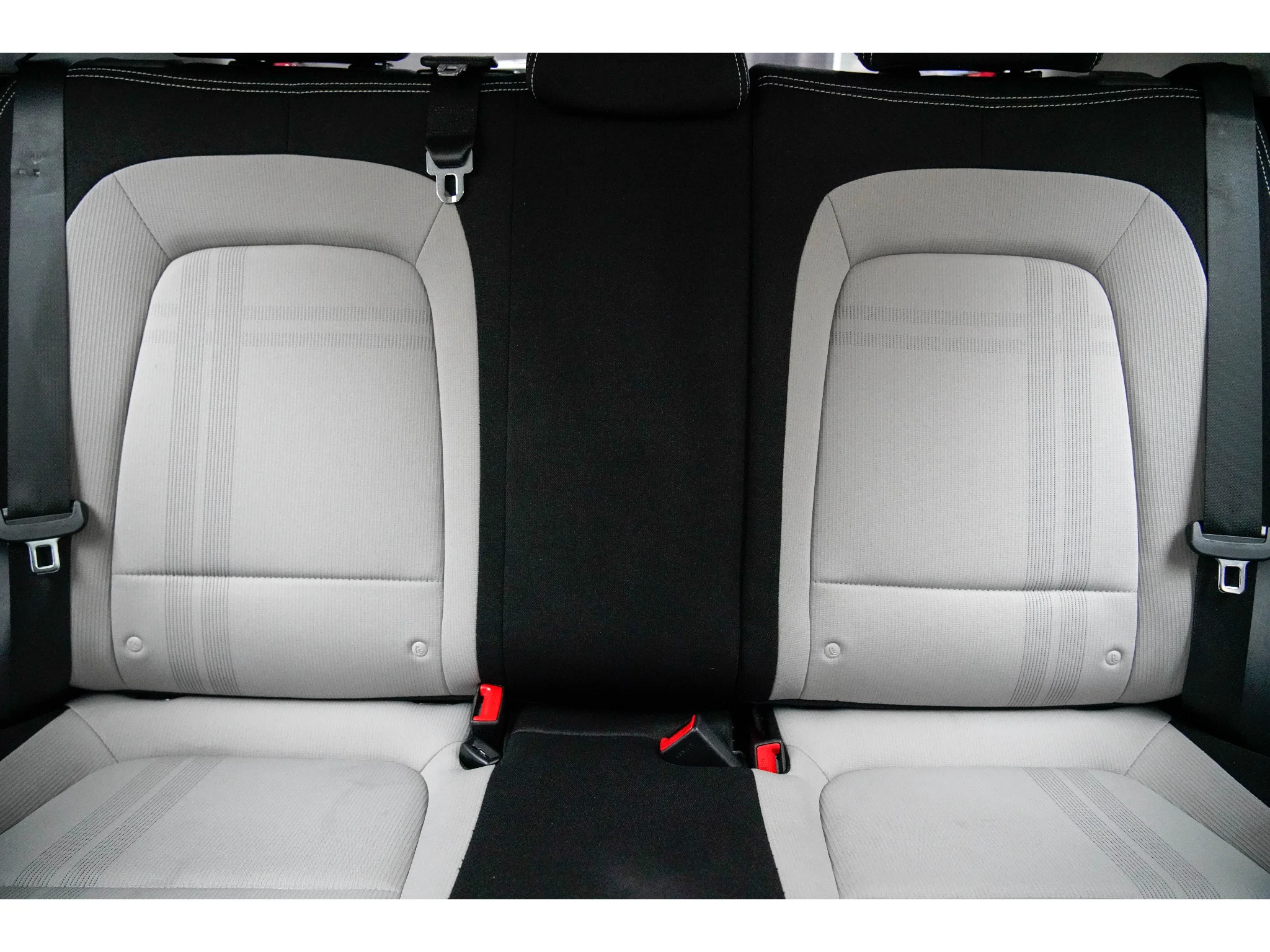 Used 2025 Ultimate Red Hyundai SEL image 18