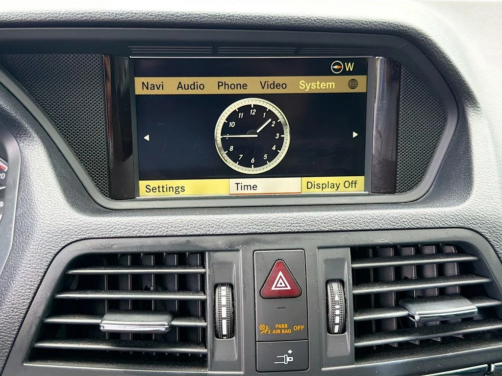 Used 2012  Mercedes-Benz E 350 image 27