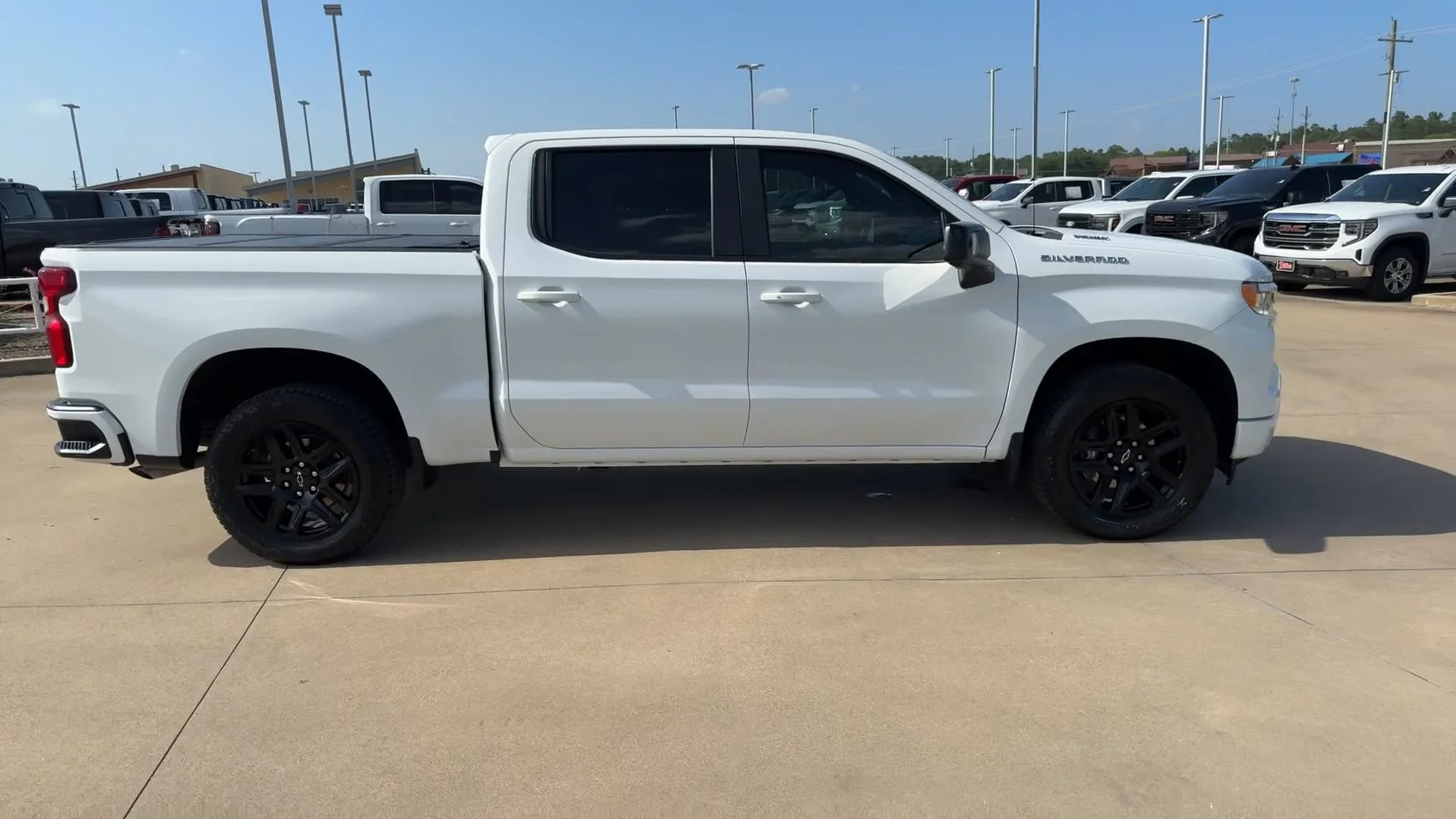 Used 2024 Summit White Chevrolet RST image 2