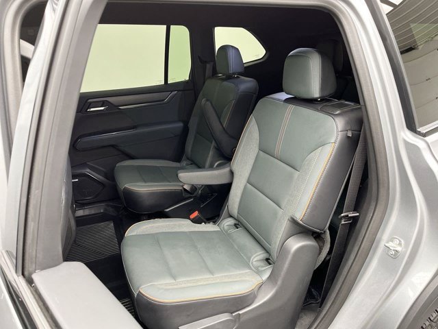 Used 2025 Sterling Metallic GMC AWD AT4 image 11