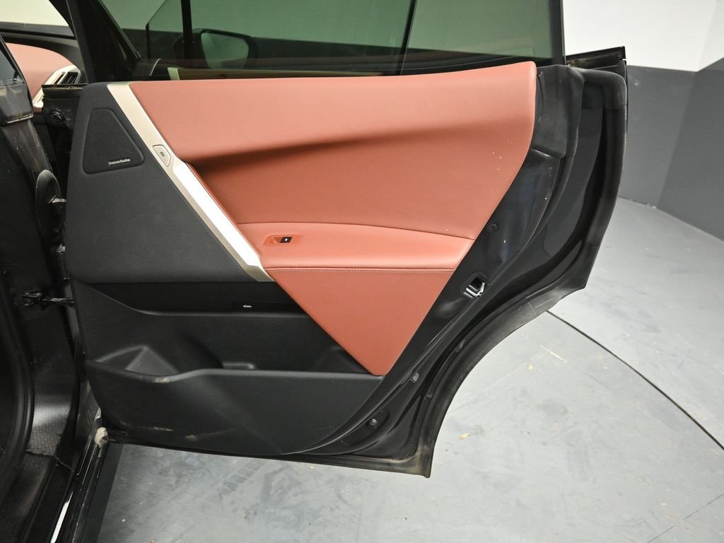 2023 BMW IX - Image 29