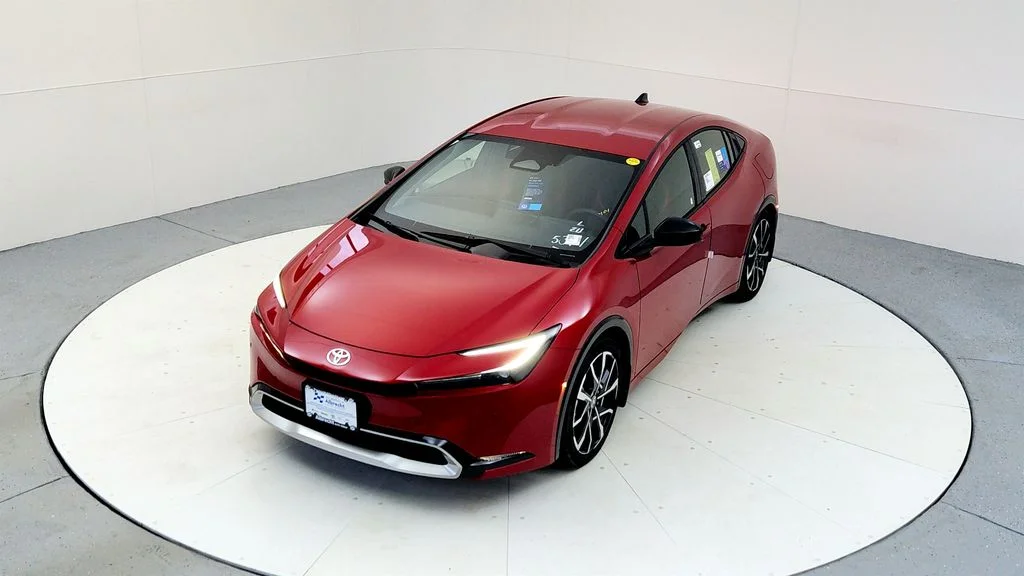 2026 Toyota Prius Plug-in Hybrid XSE - Photo 10