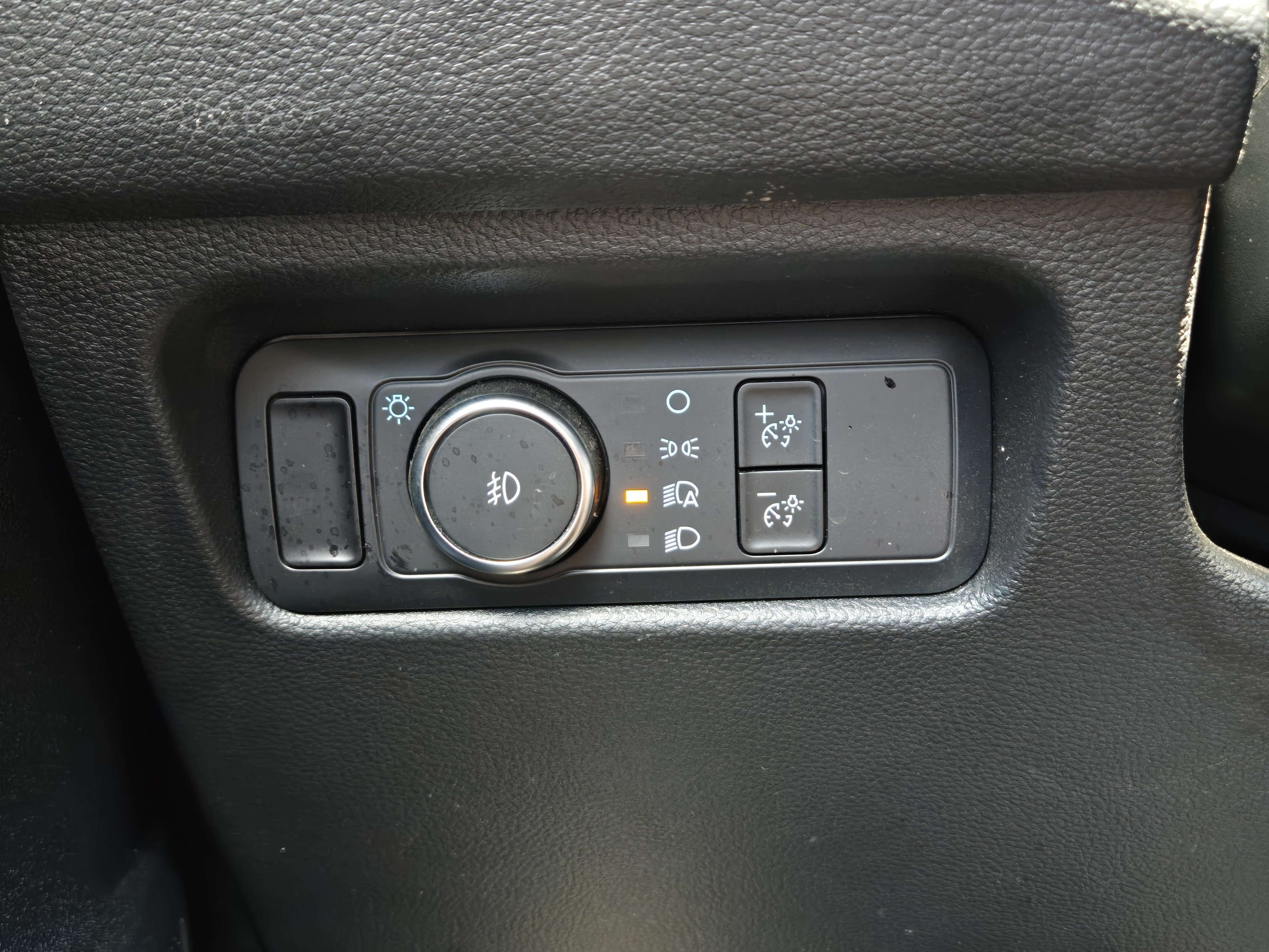 Certified Used 2025 Oxford White Ford XL image 22