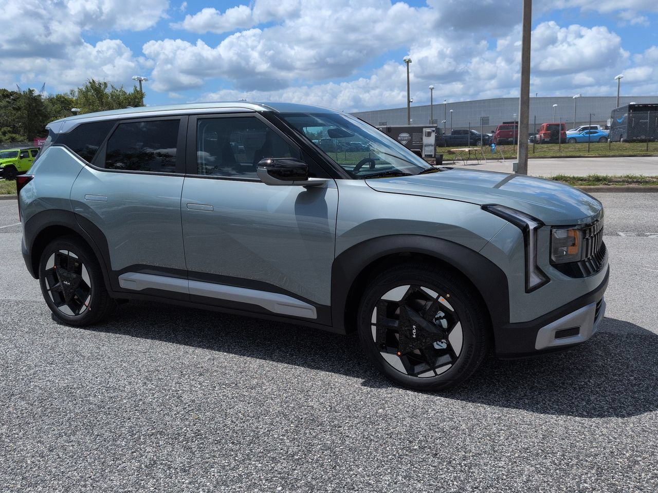 New 2027 Iceberg Green Kia S image 2