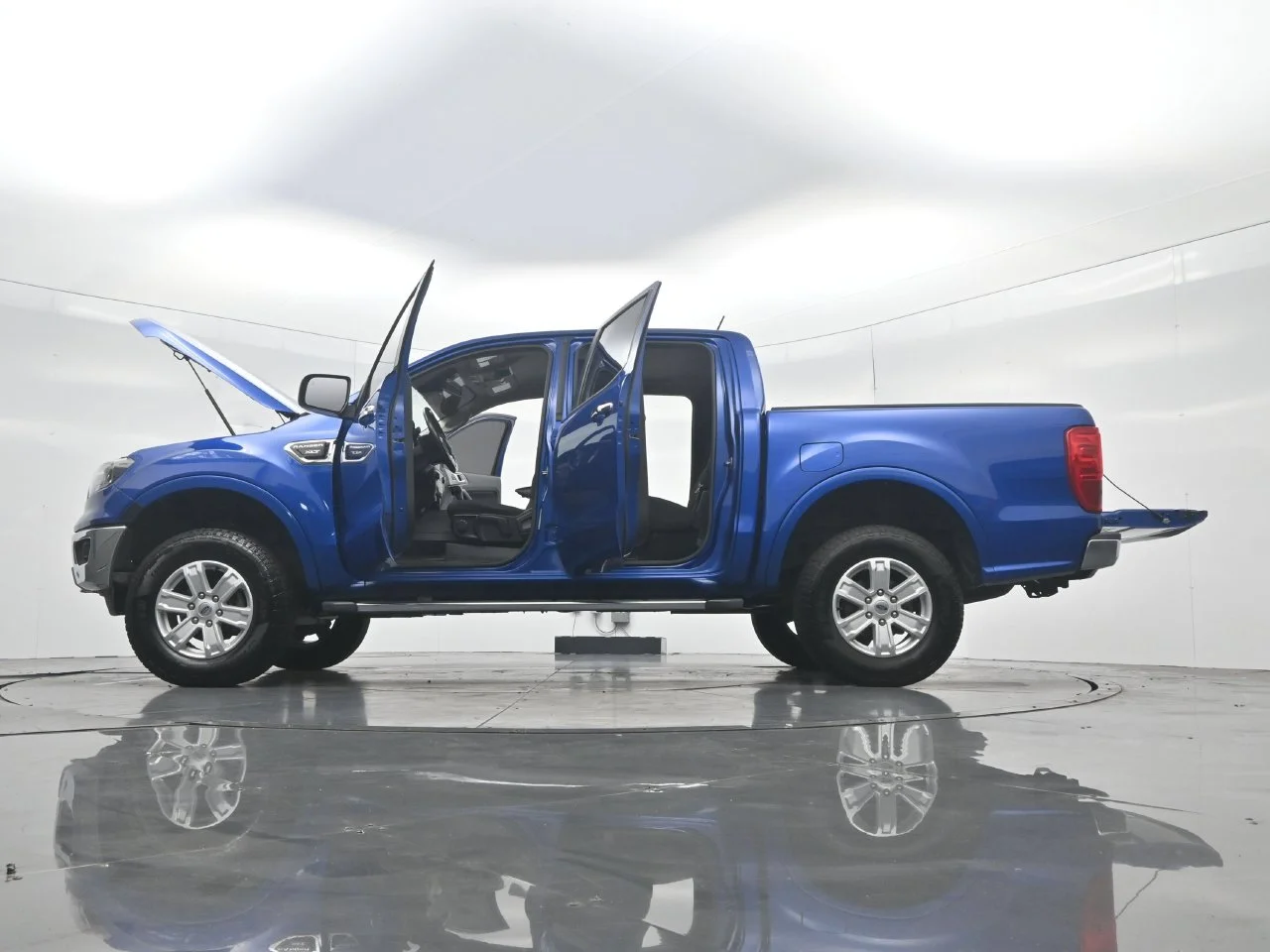 Used 2019 Lightning Blue Metallic Ford XLT image 58