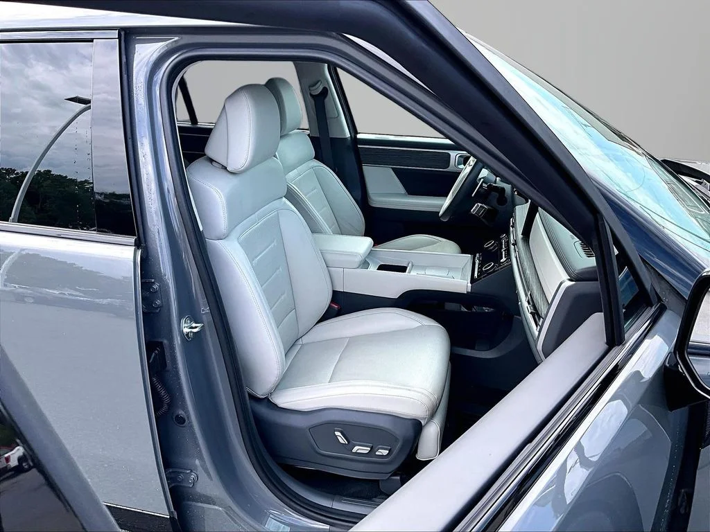 Used 2024 Gray Hyundai Calligraphy image 7