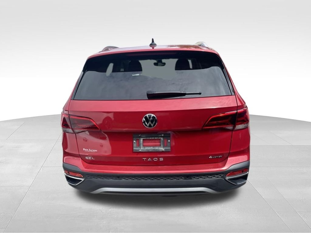 Used 2023 Red Volkswagen 1.5T SEL image 5