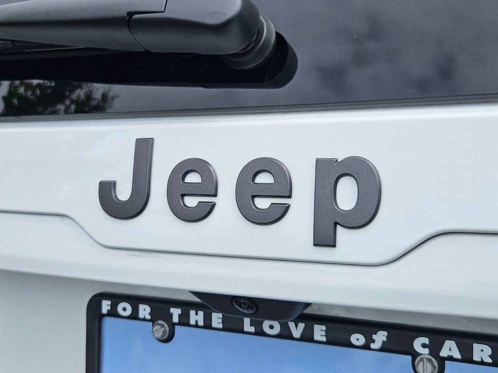 New 2026 Bright White Clearcoat Jeep Laredo image 26