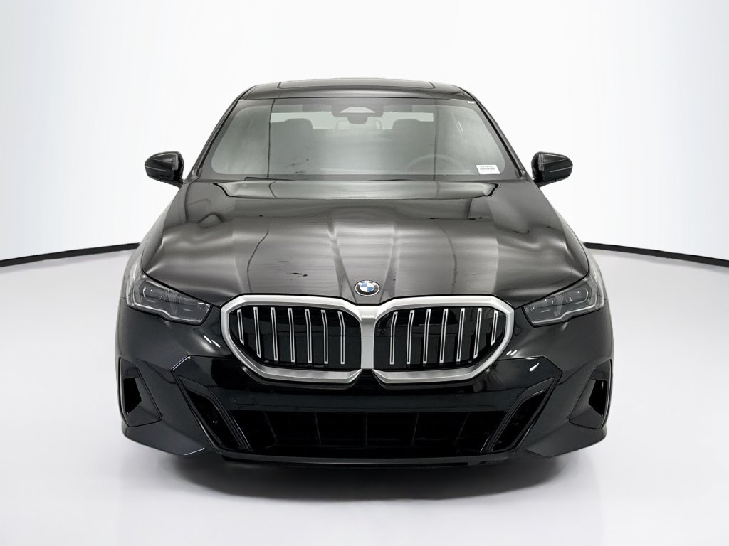 Used 2027 Black Sapphire Metallic BMW 530i xDrive image 2