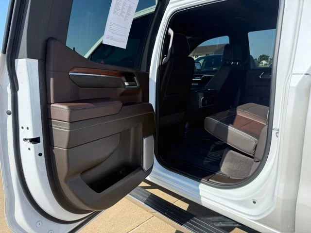 Used 2024 White Frost Tricoat GMC Denali image 38