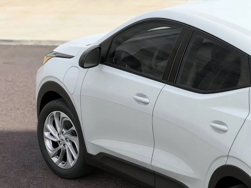2027 Chevrolet Bolt LT - Photo 6