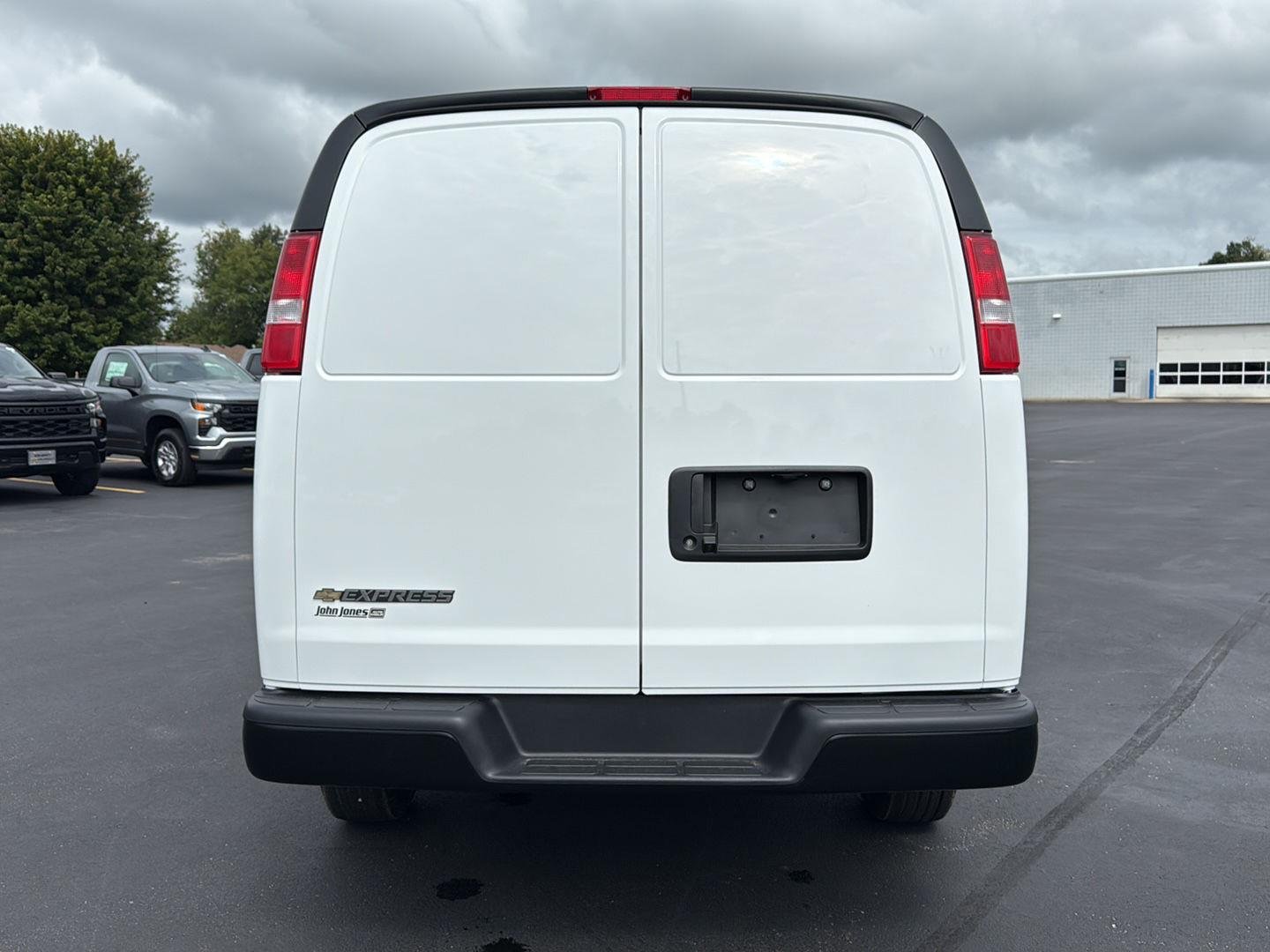 2025 Chevrolet Express Cargo Work Van - Photo 7