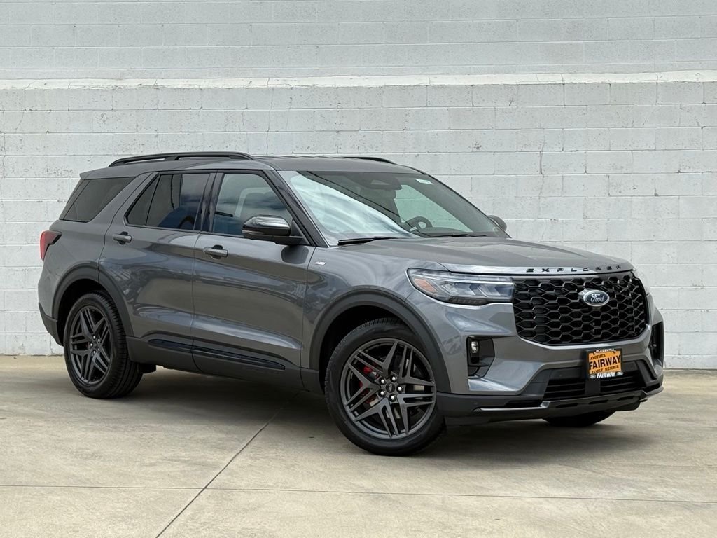 2026 Ford Explorer ST-LINE RWD's photo