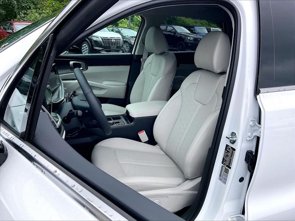 New 2026 Glacial White Pearl Kia S image 11