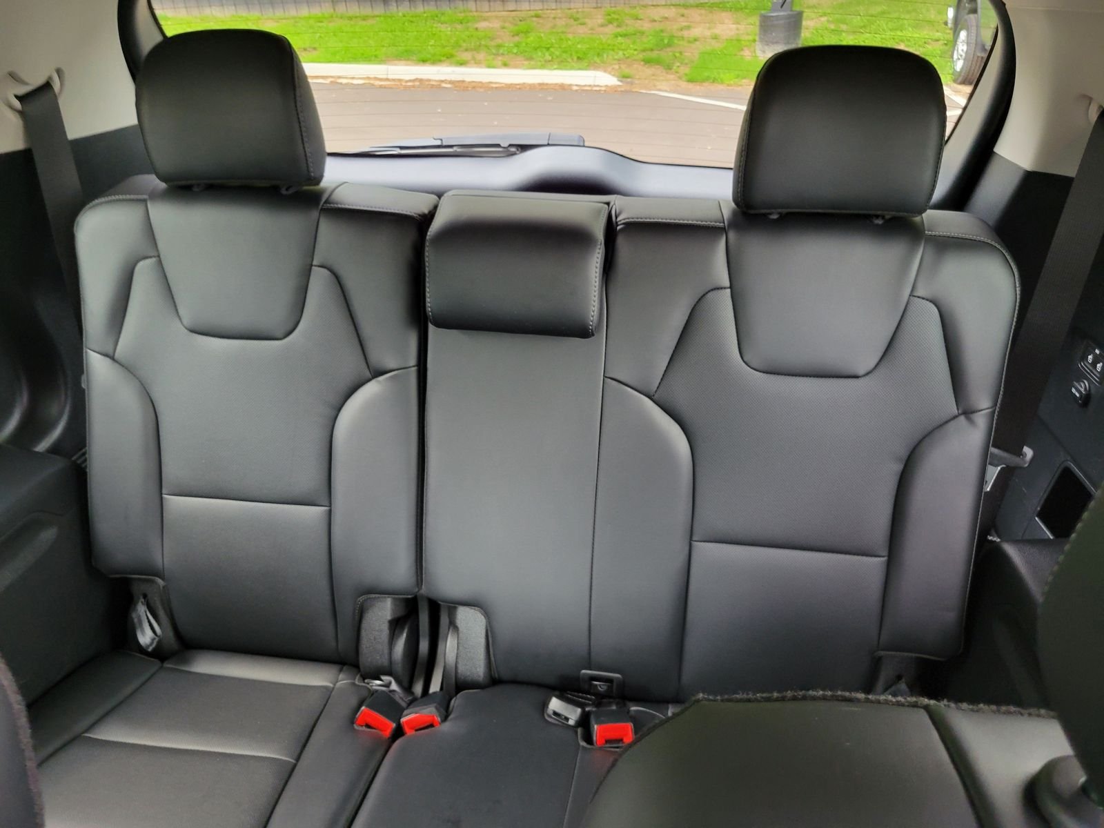 Used 2025 Black Kia S image 30