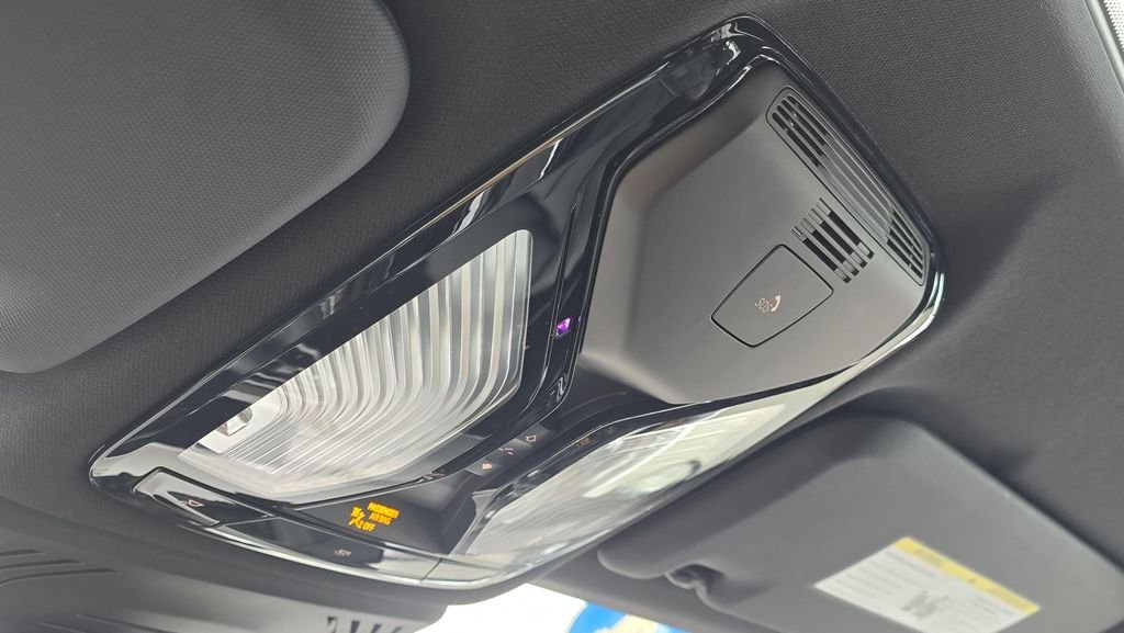 Used 2024 Black Sapphire Metallic BMW xDrive30i image 34