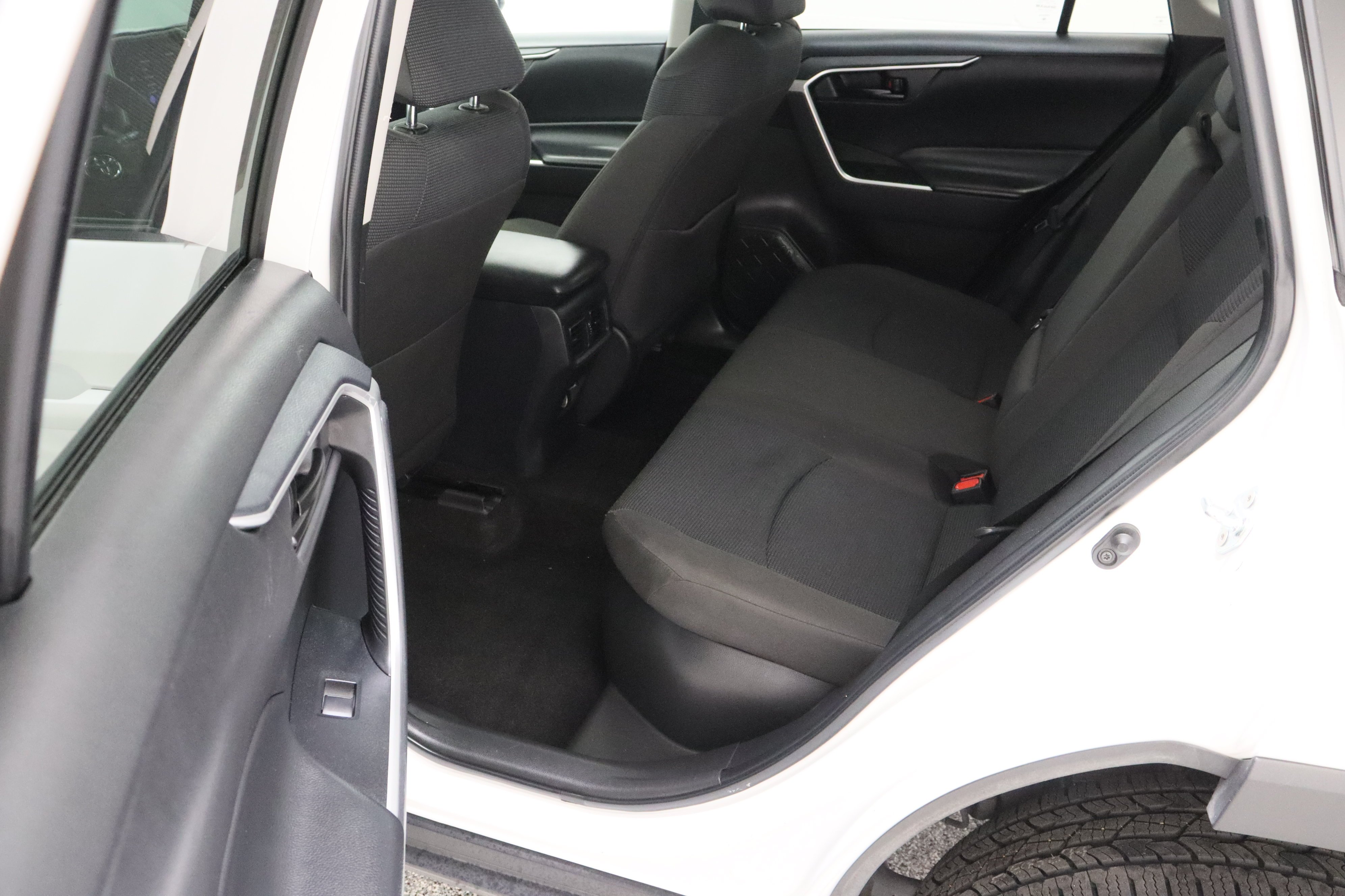 Certified Used 2025 White Toyota Hybrid LE 2.5L image 25