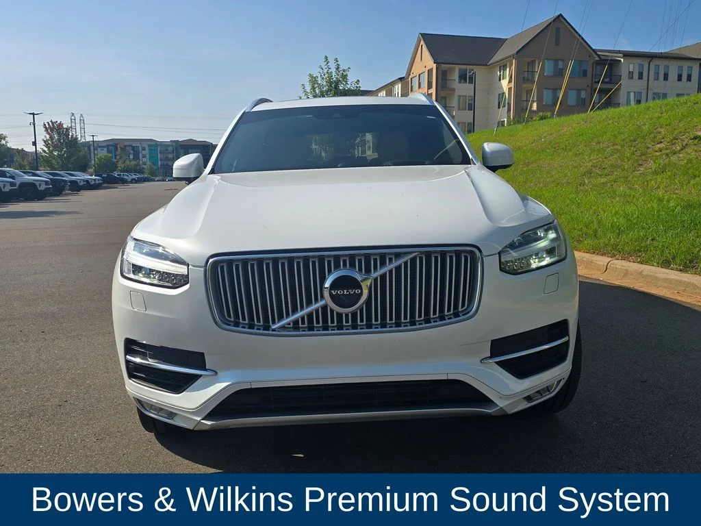 Used 2019 White Volvo T6 Inscription image 6