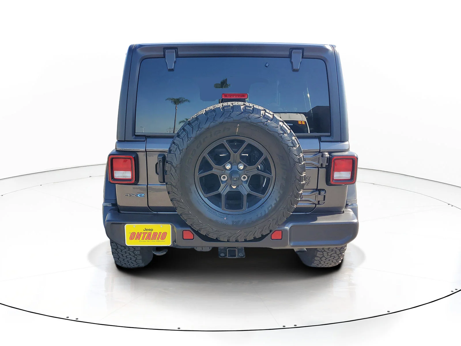Certified Used 2025 Gray Jeep Willys 4xe image 4