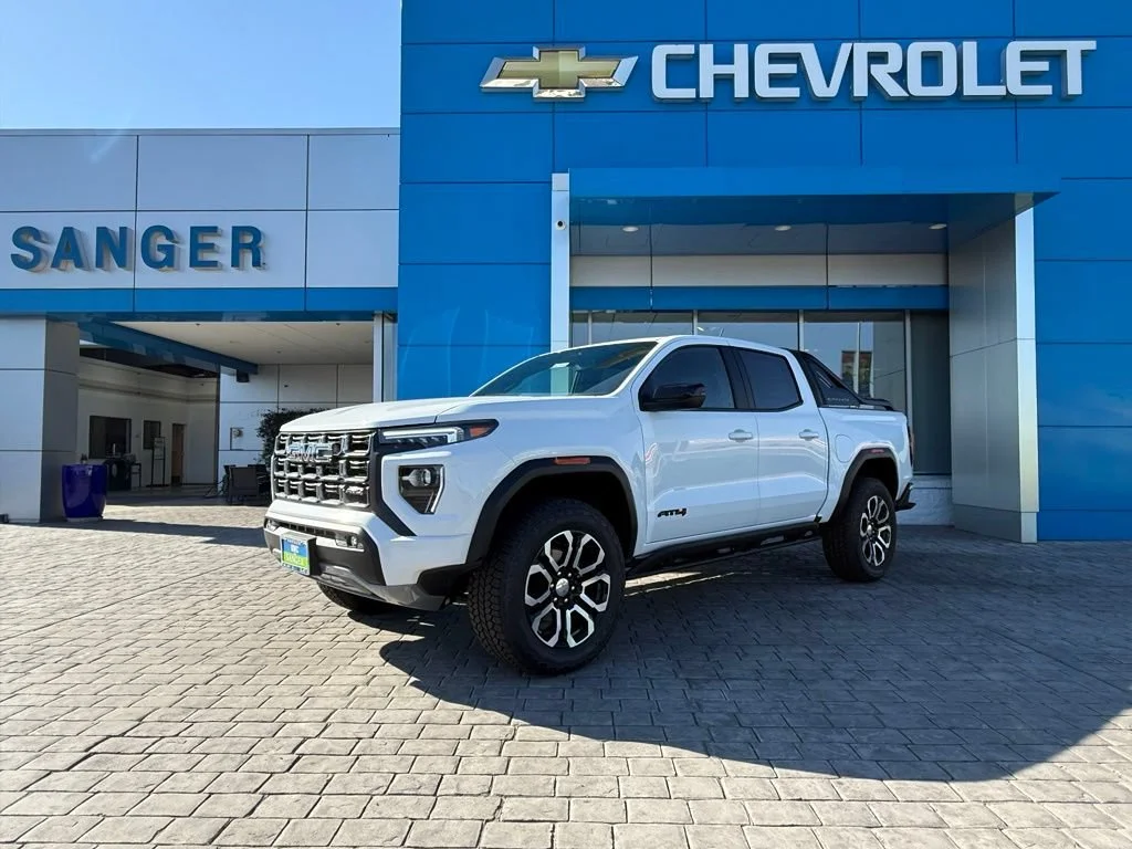New 2026 Summit White GMC AT4 image 2