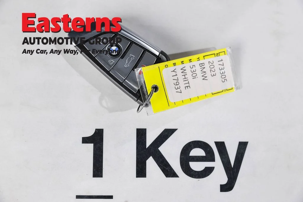 Used 2023 White BMW 530i image 28