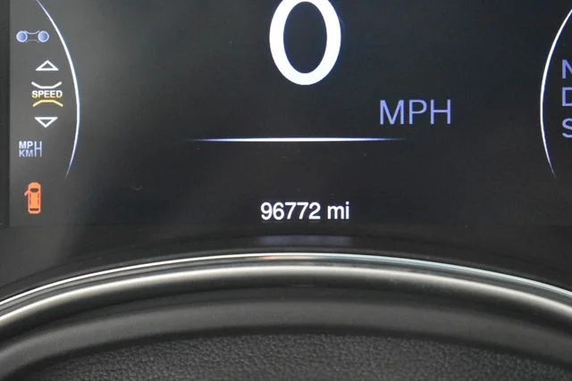 Used 2015 Black Jeep Altitude image 29