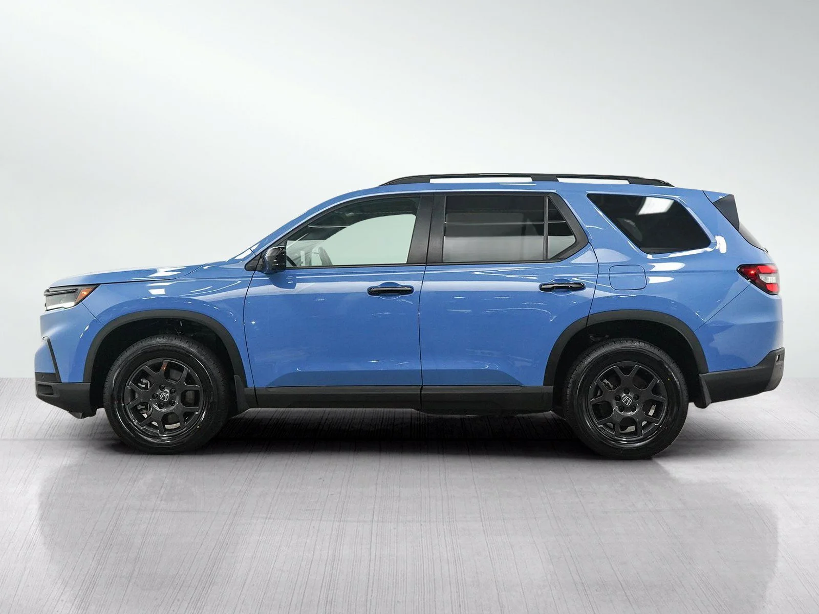 Used 2025 Honda Pilot TrailSport with VIN 5FNYG1H68SB000877 for sale in Burnsville, Minnesota