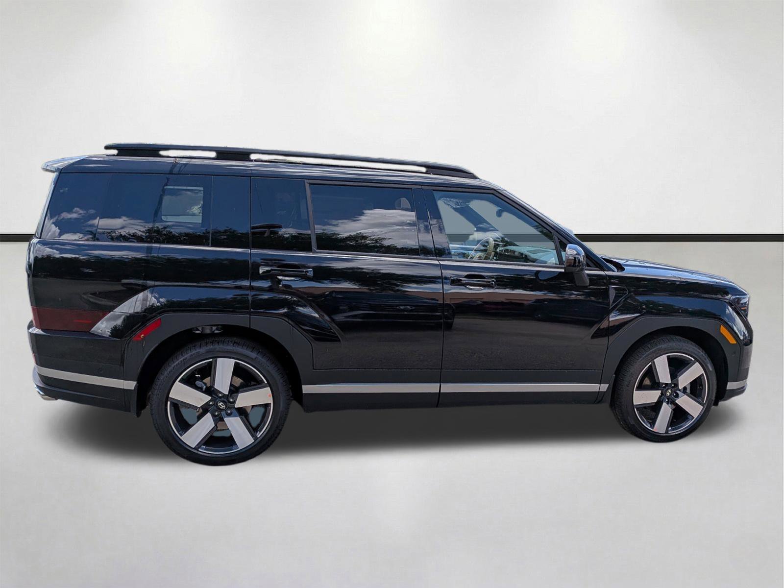 New 2026 Phantom Black Hyundai Limited FWD image 33