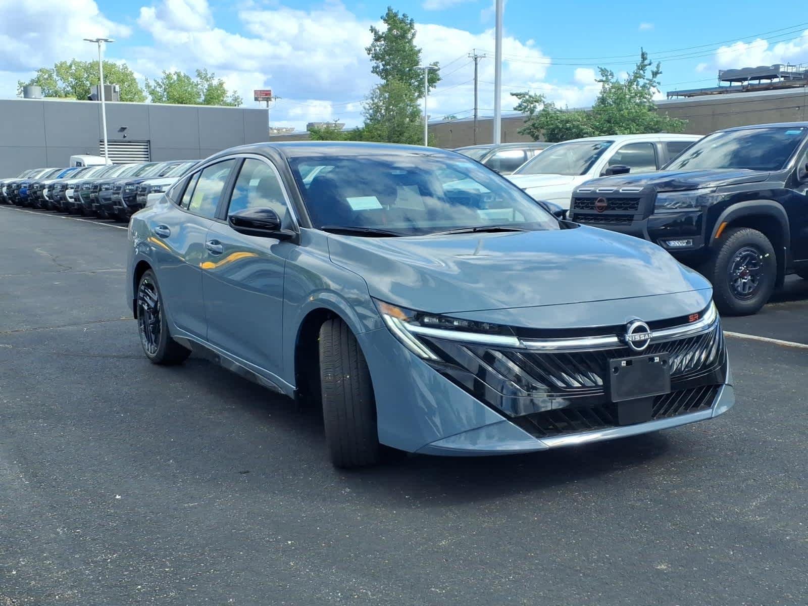New 2026 Atlantic Gray Metallic/Super Black Nissan SR image 2