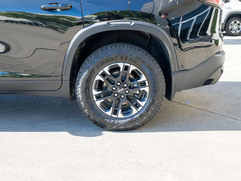 2027 GMC Acadia AT4 - Photo 32