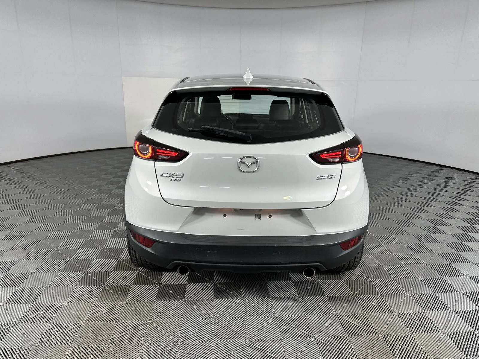 Used 2019 Ceramic Metallic Mazda Touring image 28